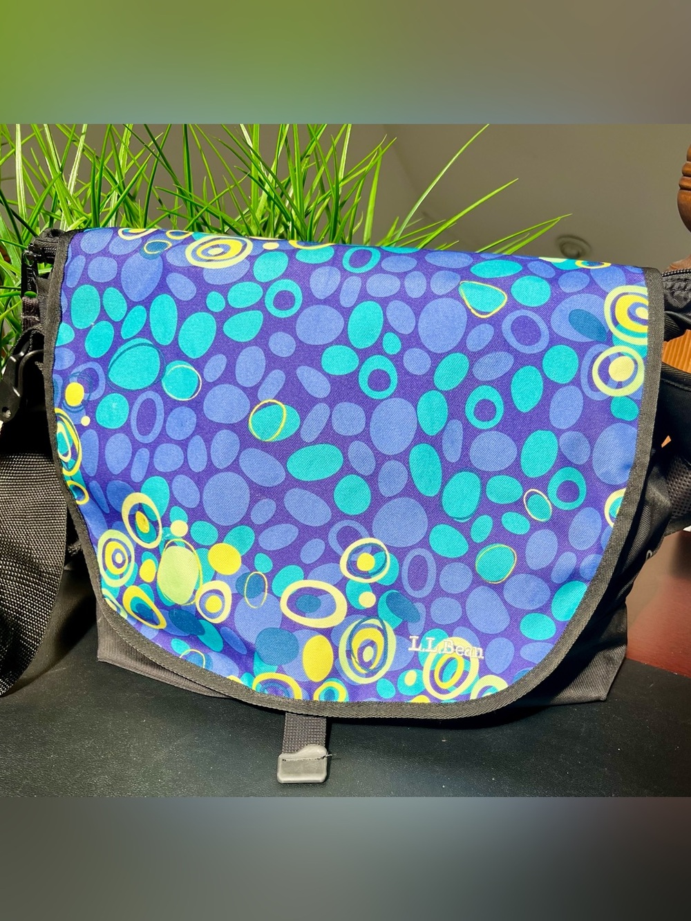 L.L. BEAN Retro Bubble Print Messenger Bag - Vibrant & Durable!